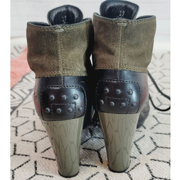 TOD’s Duck Lace Up Heeled Booties in Olive Green Suede & Black, sz 6.5 - Picture 15 of 16